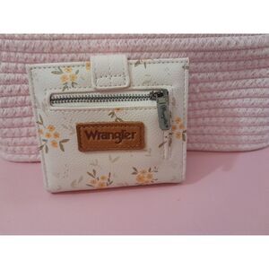 Wrangler Small Wallet Bifold RFID Money Organizers with Zipper Coin Pocket